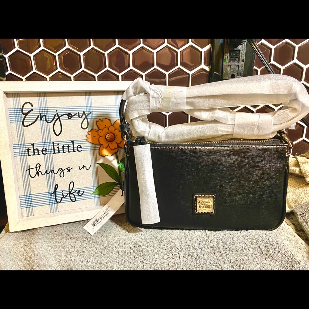 NWT Dooney Saffiano Crossbody in Black